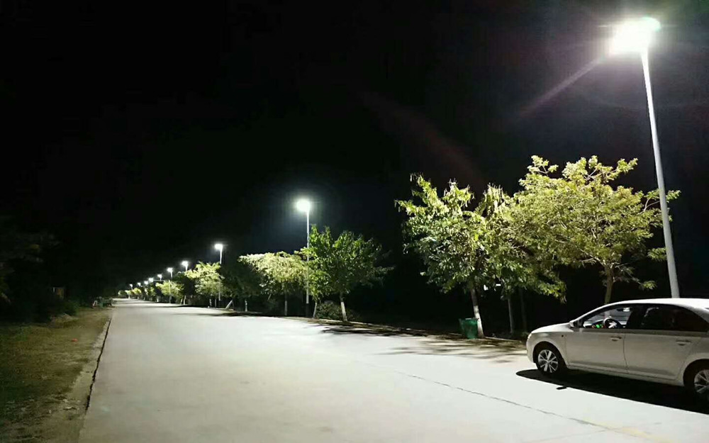 Road Smart-Comparision Of High Pressure Sodium Lamp, Traditional Led Street Light